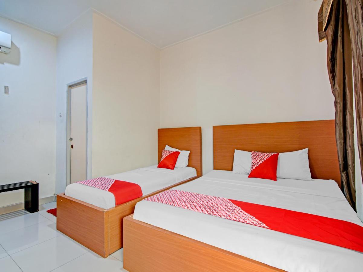 Oyo 90674 Syukran Syariah Hotel